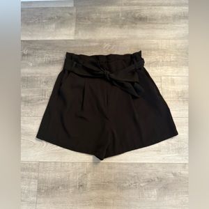 ✨DYNAMITE✨ NWT Black Belted Front Tie Shorts